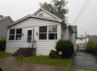 95 Littleton St, Springfield, MA 01104