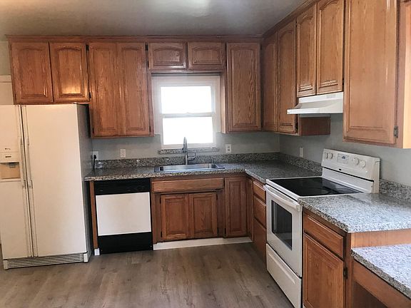 3rd image of 2515 Northrop Ave