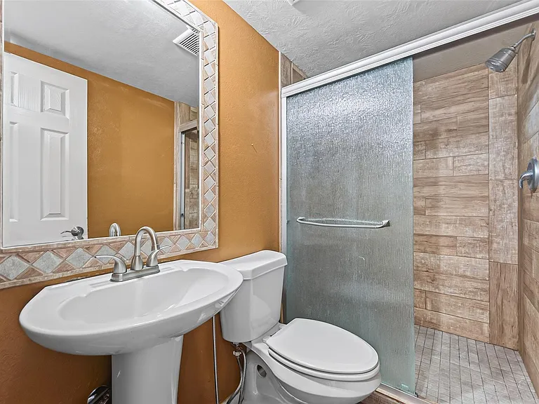 33618 Falcon Spring St — Photo 16