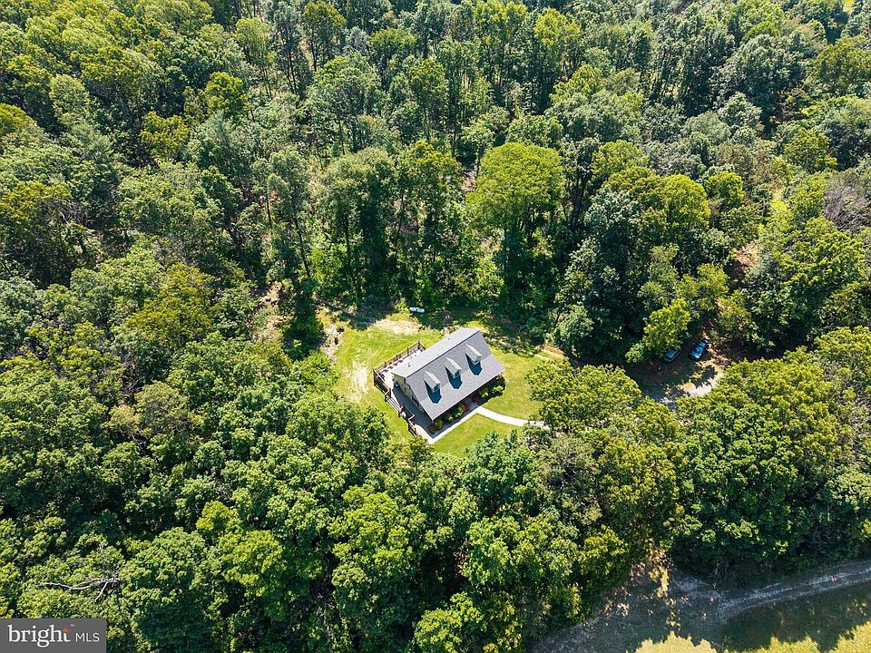 1st image of 215 Brick Church Ln