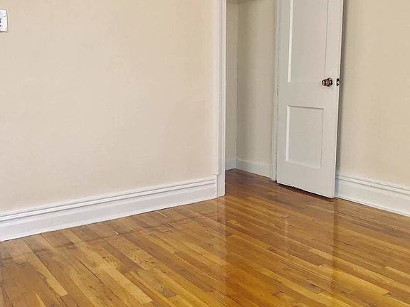 4th image of 26-20 28th St #8