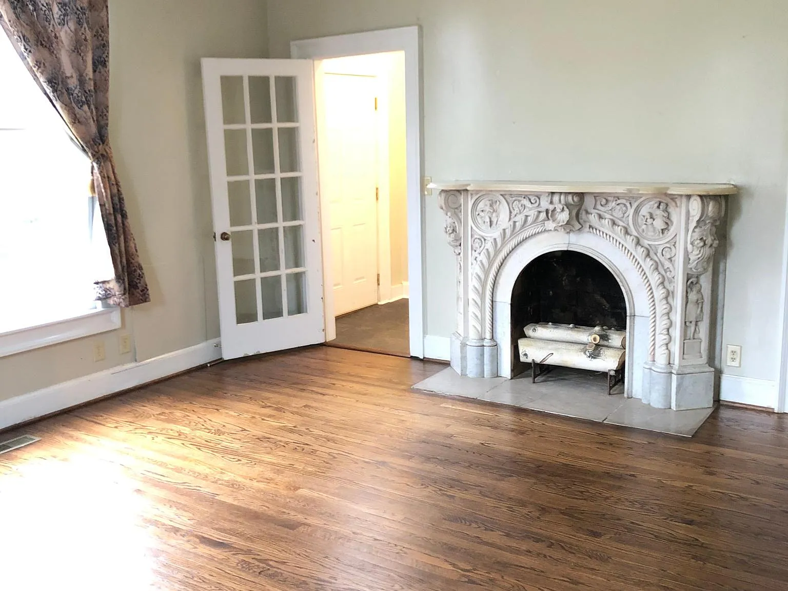 508 E Broad St — Photo 3