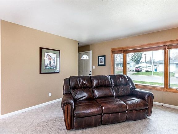 4th image of 2150 Concord Dr