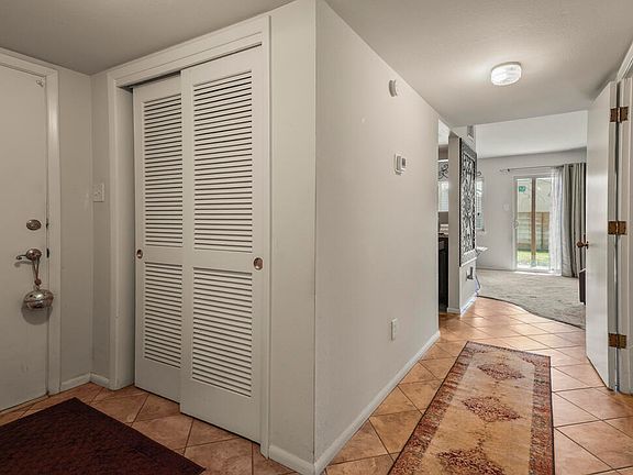 5th image of 901 Country Club Dr SE APT D