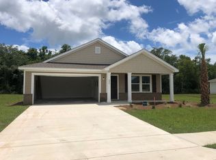 680 Whispering Creek Ave, Freeport, FL 32439