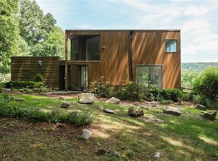 194 Pleasant Ridge Rd, Poughquag, NY 12570