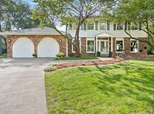 1450 Oak Hill Ct, Downers Grove, IL 60515