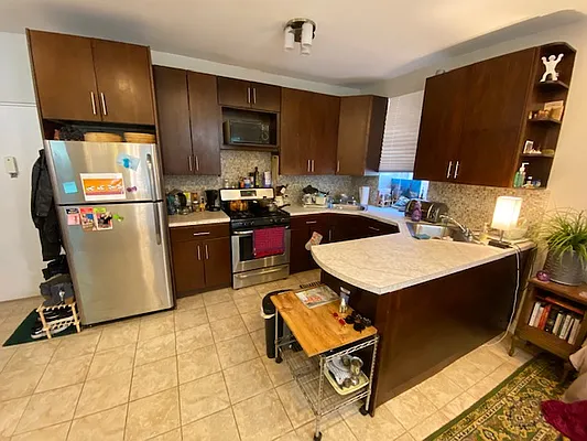 Rented by Mdays Realty | media 12