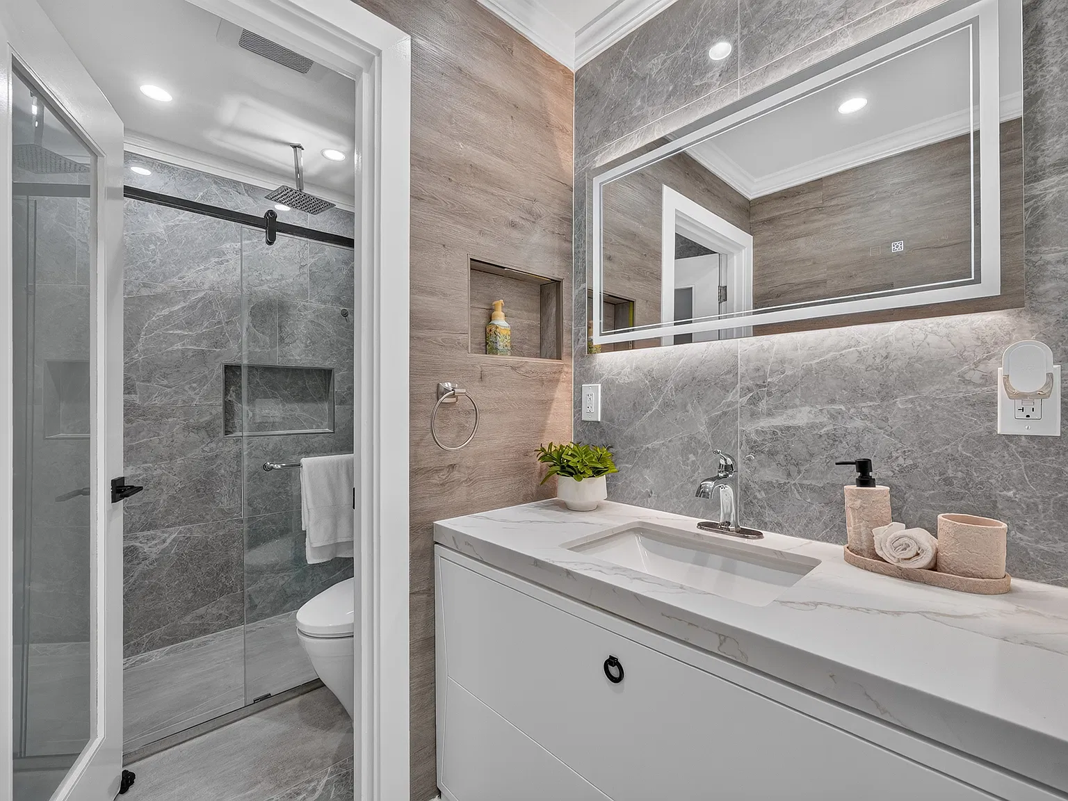 3 bed, 1435 sqft, $1,350 — Photo 2