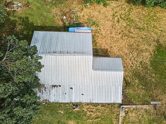 4th image of 520 Tracy Rd