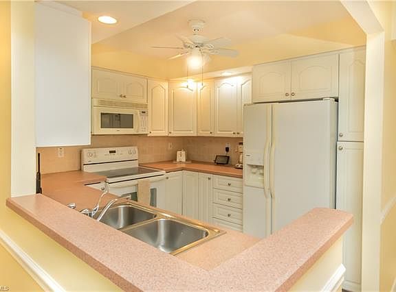 4th image of 440 Seaview Ct APT 307