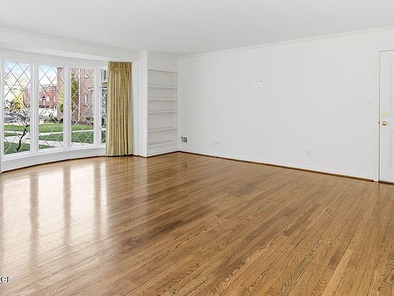 4th image of 3812 Washington Sq APT 2