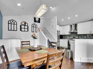 141 S Saddlecrest Close NE, Calgary, AB T3J 5B6