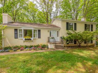 409 Carrsbrook Dr, Charlottesville, VA 22901