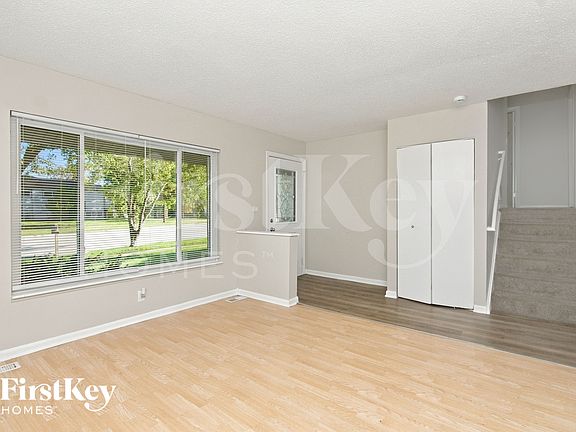 4th image of 221 Rockhurst Rd