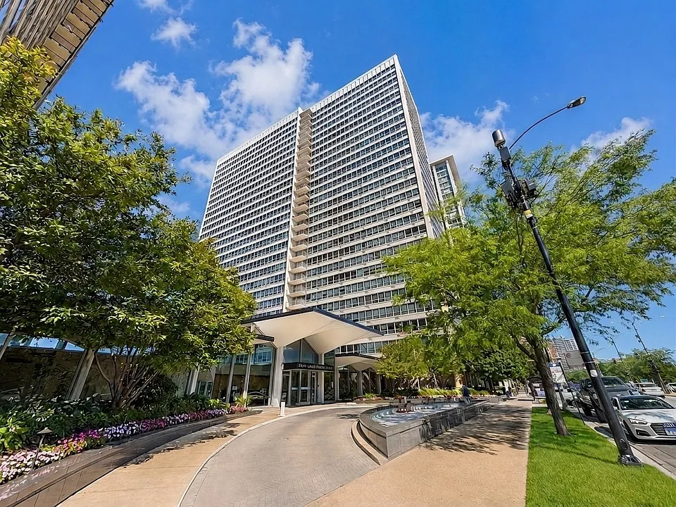 3550 N Lake Shore Dr #1806