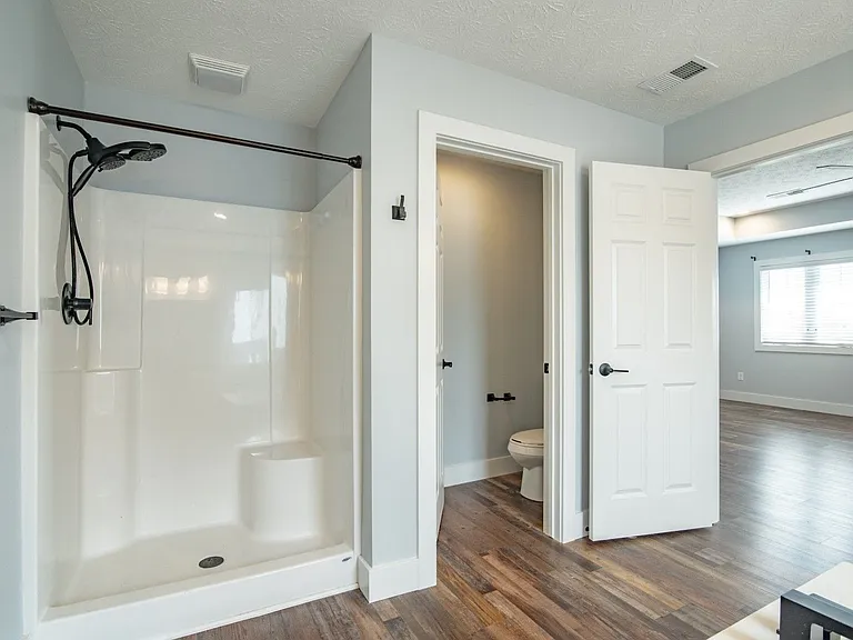 109 Gaston Cir — Photo 64