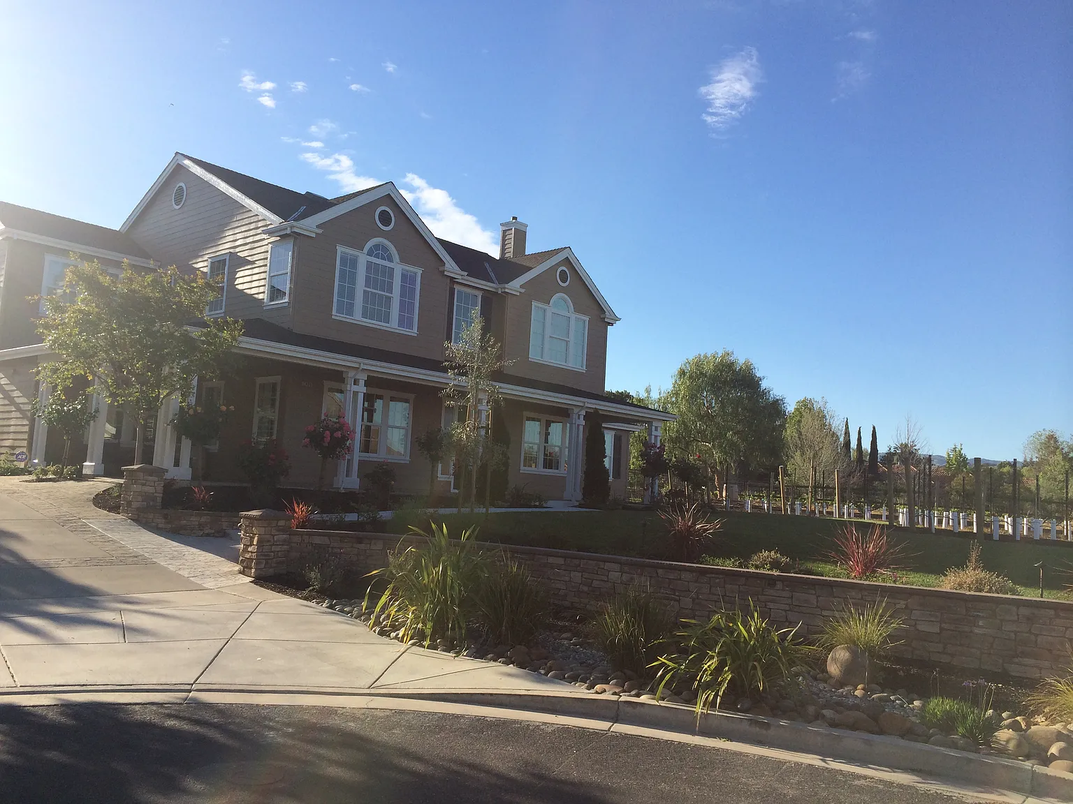 2886 Mission Ln photo 1
