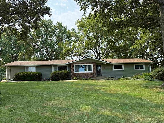2nd image of 2282 Shepard Dr