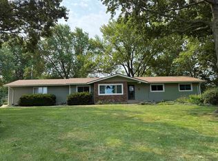 2282 Shepard Dr, Freeport, IL 61032