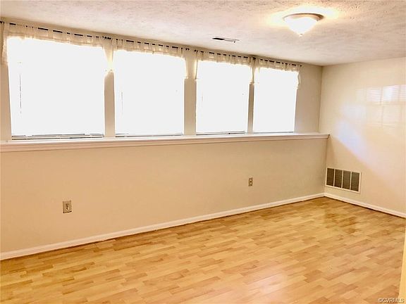 3rd image of 7608 Roscommon Ct APT 2303