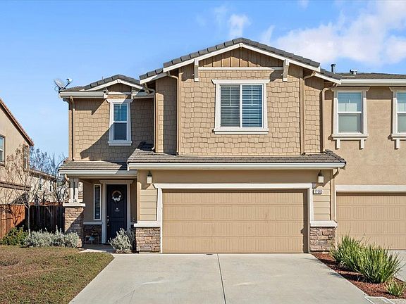 4th image of 17060 Pistache Dr