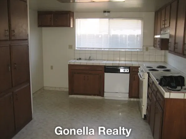 2141 Suncrest St, Atwater, CA 95301