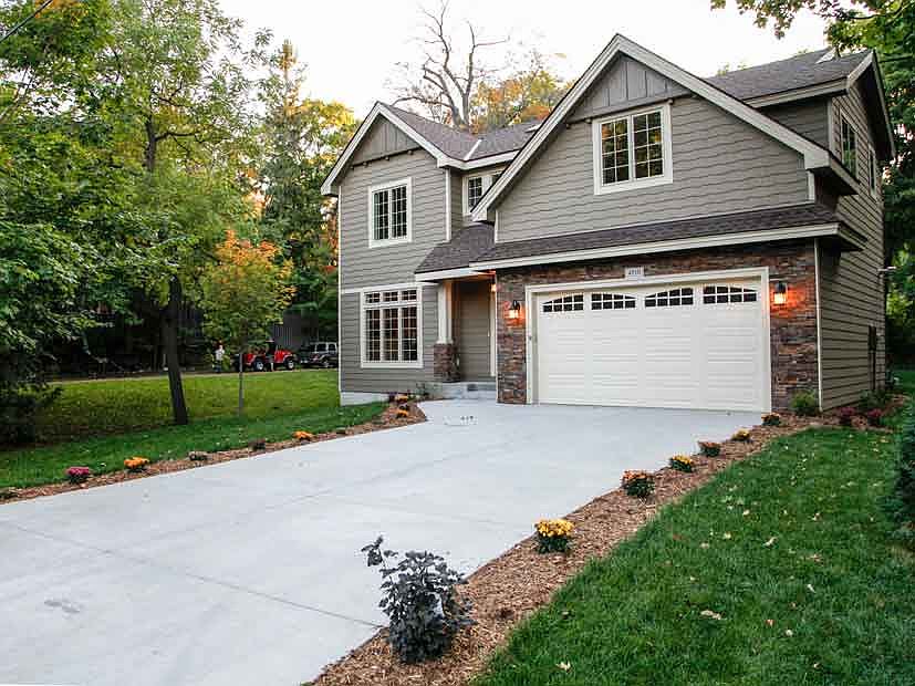 1st image of 4910 Ferncroft Dr