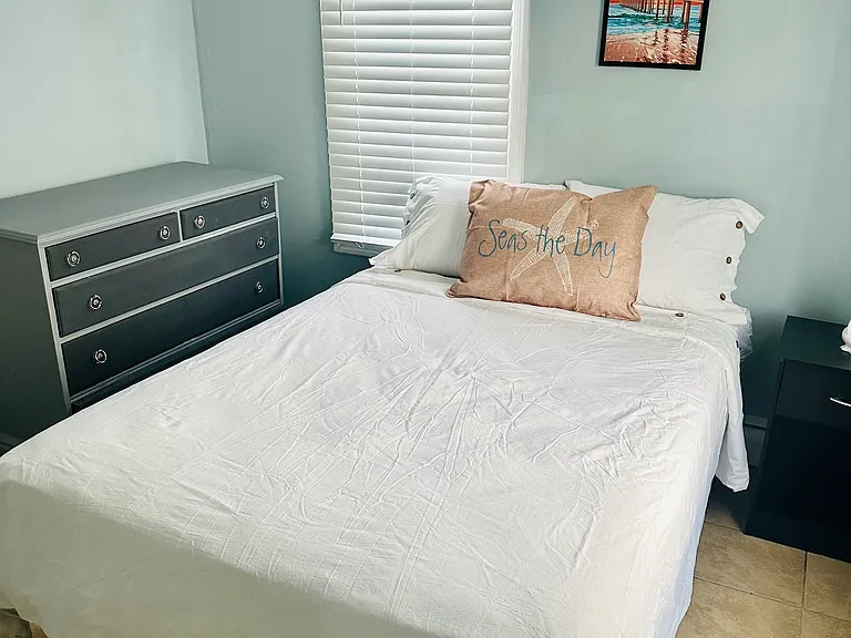 638 Wesley Ave #8 — Photo 8