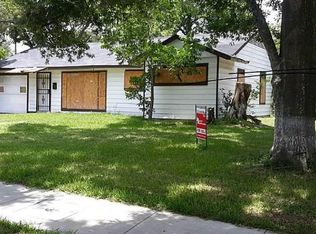 5879 Beldart St, Houston, TX 77033