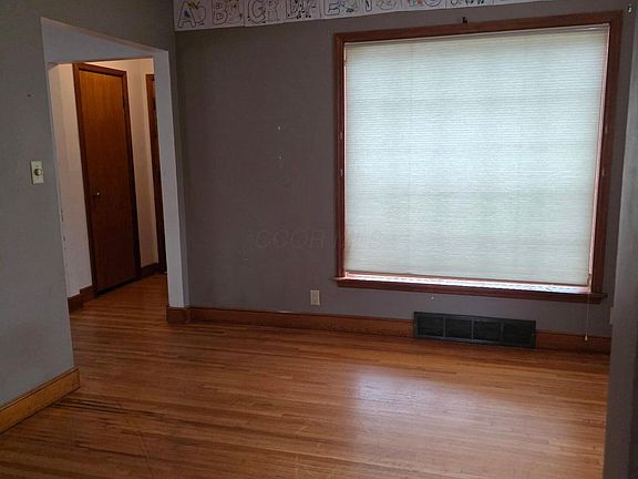 3rd image of 380 Muth Rd