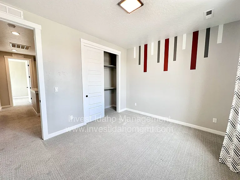 373 N Stone Canyon Ln — Photo 15