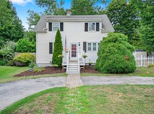 63 Alpine St, Warwick, RI 02889
