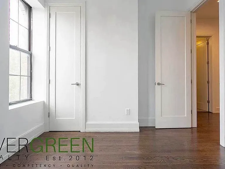 26 Covert St #2F — Photo 9