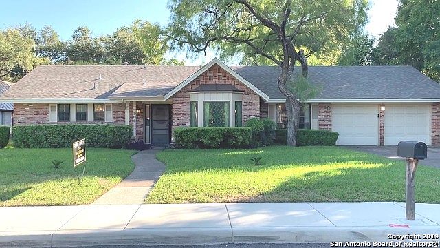 1st image of 906 Serenade Dr
