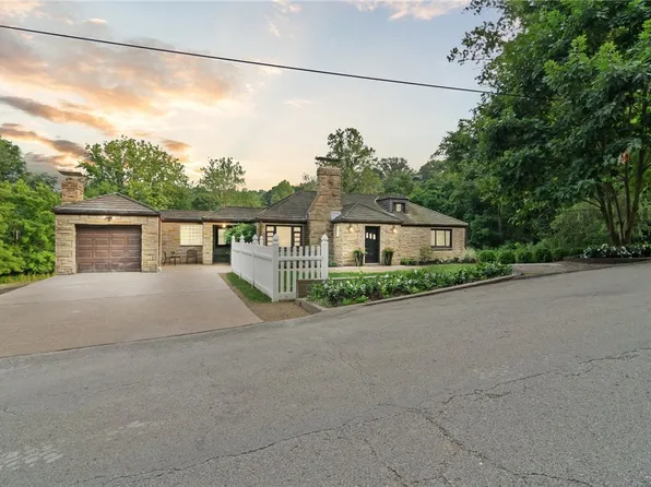 1801 Triphammer Rd, South Park, PA 15129