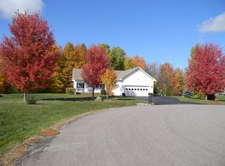 20 Elizabeth St, Saint Albans, VT 05478