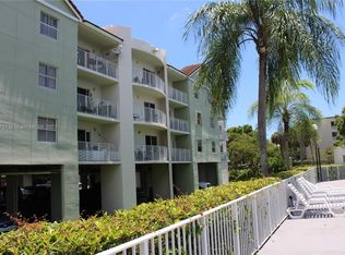 8200 SW 210th St APT 308, Cutler Bay, FL 33189