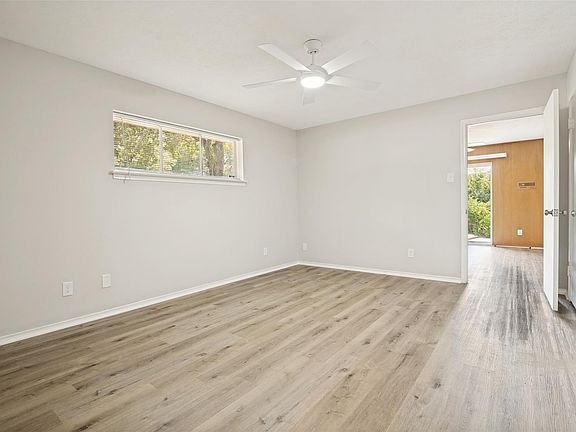 5th image of 7003 Kingsbury Dr