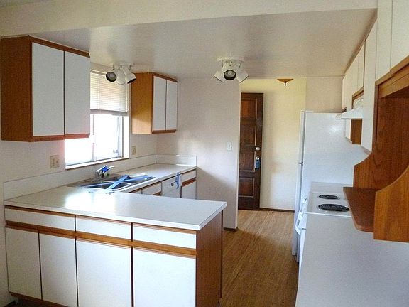 2nd image of 4102 SE Lodgepole Ct