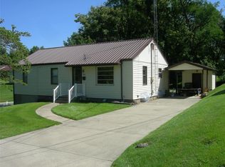 1410 Knott St, Chester, IL 62233