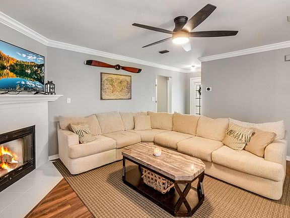 5th image of 1282 Laura Ln