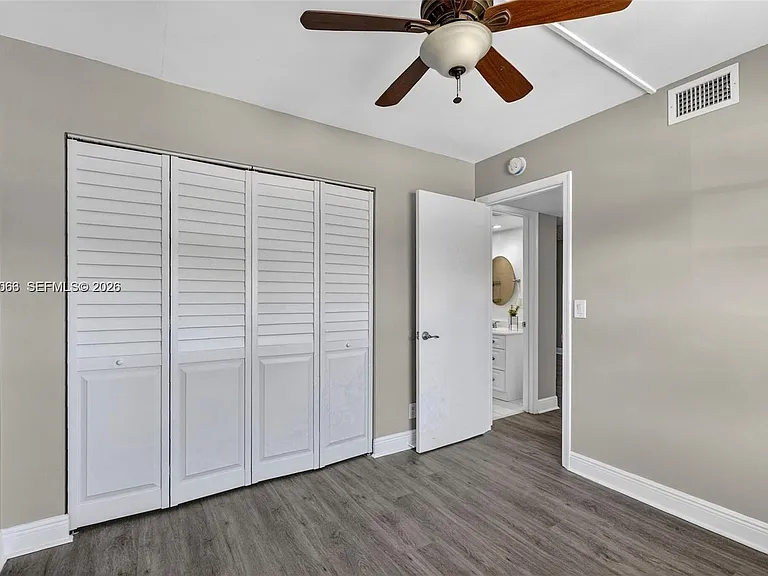 908 Twin Lakes Dr #8-C — Photo 8