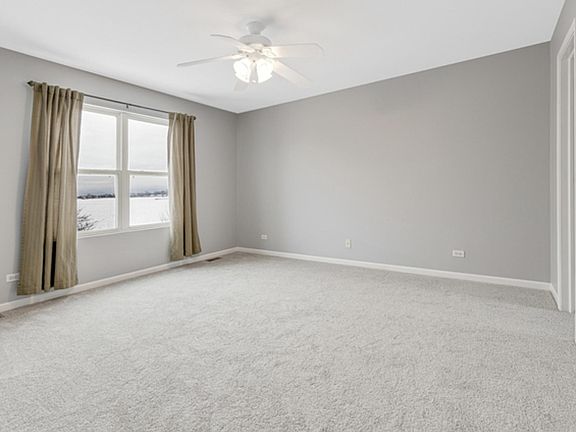 5th image of 4129 Blackstone Dr