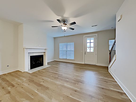 4th image of 408 Charity Ln