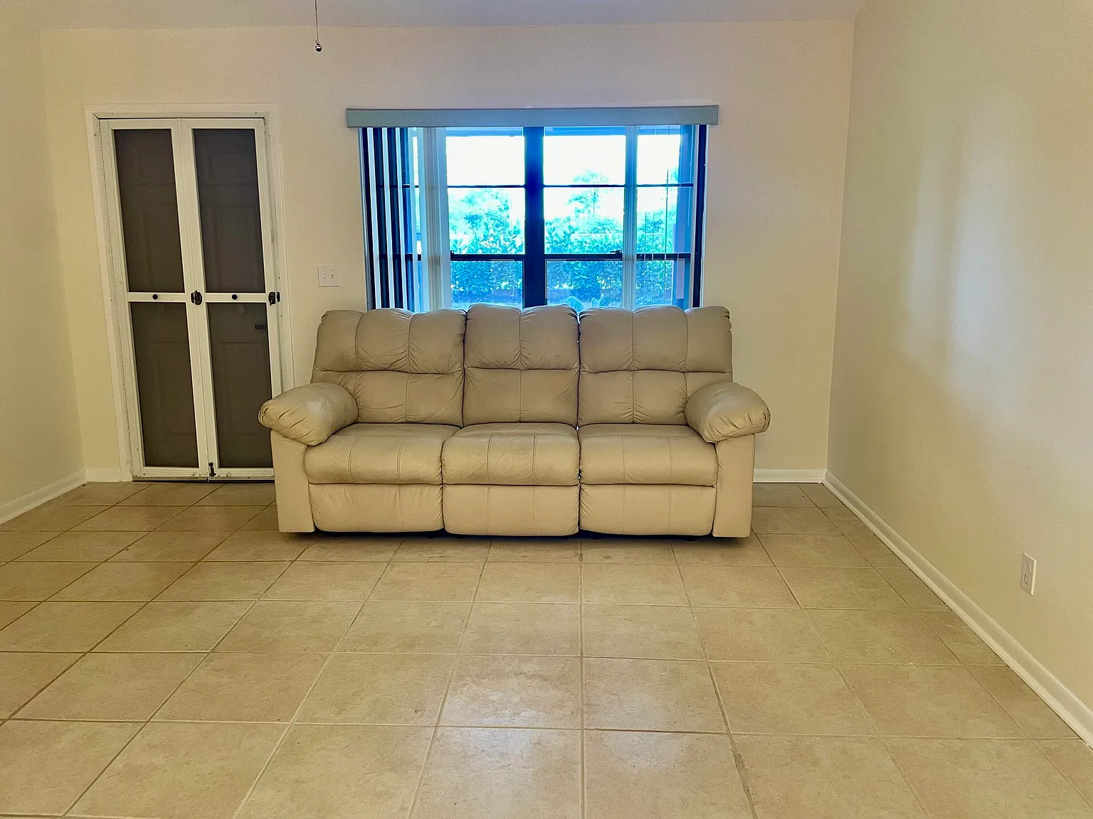 2 bed, 2.0 bath, 1026 sqft, $2,000 — Photo 3