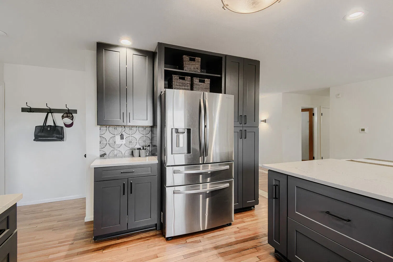 4 bed, 2609 sqft, $3,400 — Photo 4