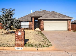 11853 NW 7th St, Yukon, OK 73099