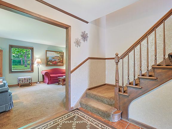 4th image of 14706 Emery Ln