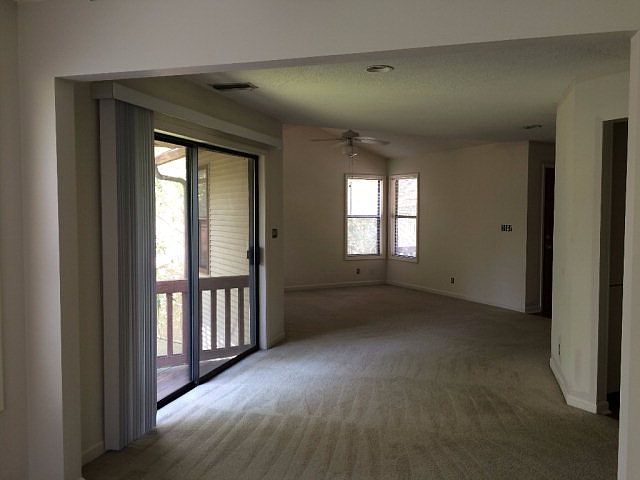 2nd image of 606 Harbour Oaks Dr